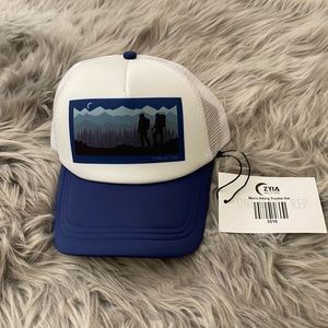 Zyia Men’s Hiking Trucker Hat